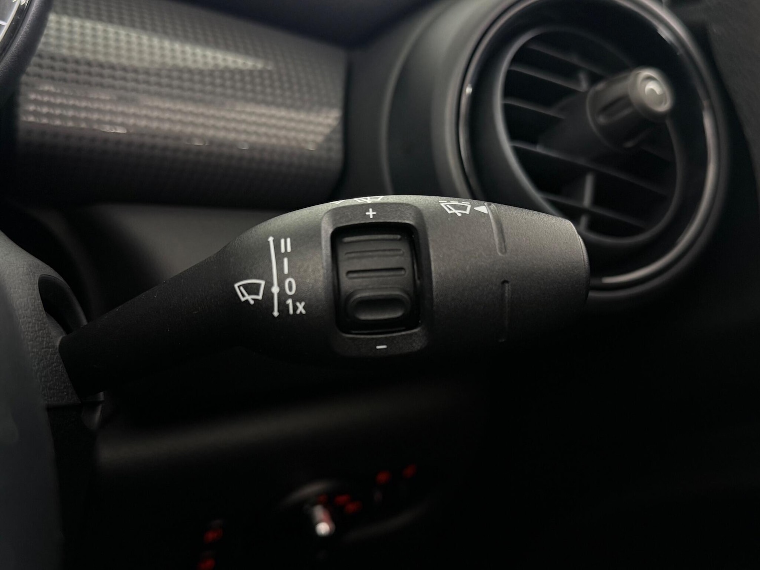 Used MINI Convertible 2018 for sale - 76468556: Photo 30