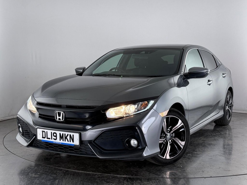 Used Honda Civic 2019 for sale - 76003469: Photo 47