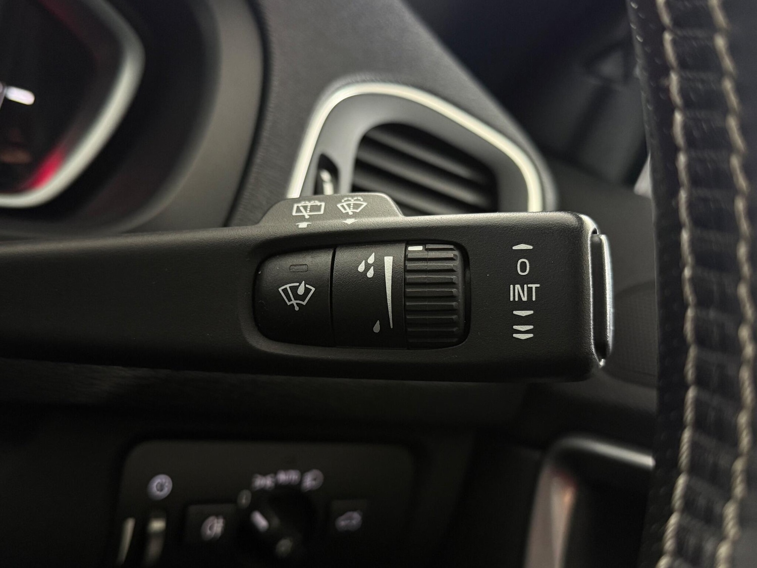 Used Volvo V40 2018 for sale - 77260044: Photo 20