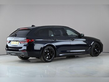 Used BMW 5 Series 2022 for sale - 77840078: Photo