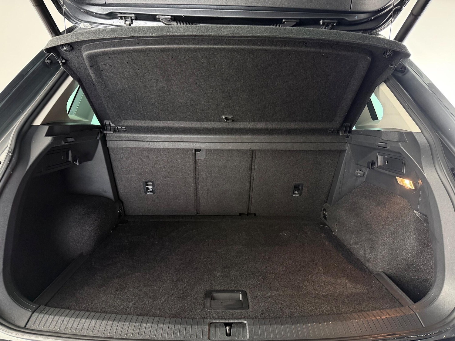 Used Volkswagen Tiguan 2018 for sale - 77222664: Photo 10