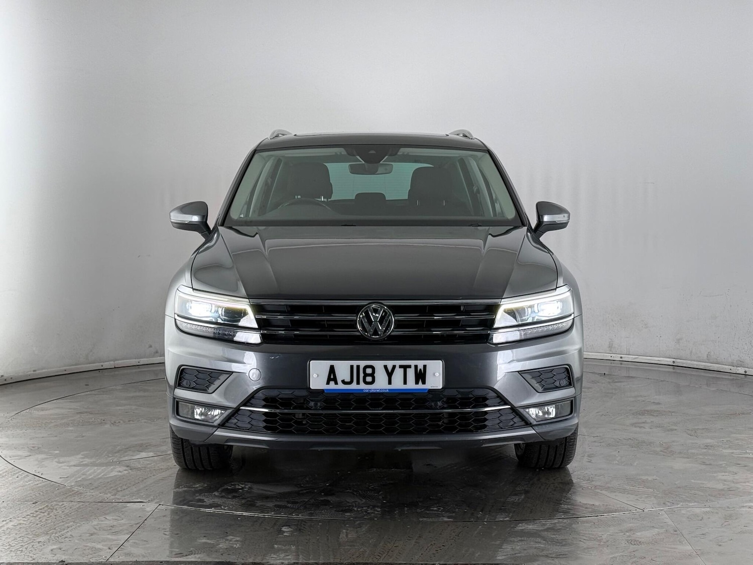 Used Volkswagen Tiguan 2018 for sale - 77222664: Photo 2