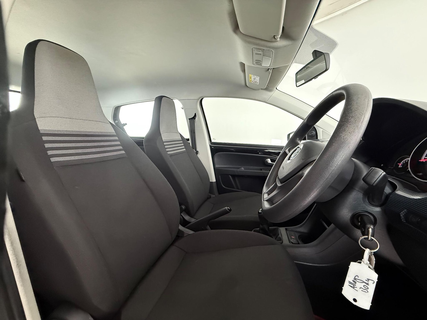 Used Volkswagen up! 2018 for sale - 77181118: Photo 12