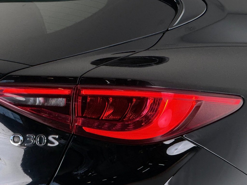 Used Infiniti Q30 2017 for sale - 76323143: Photo 10