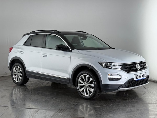 Used Volkswagen T-Roc 2019 for sale - 75648203: Photo 1