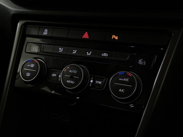 Used Volkswagen T-Roc 2019 for sale - 75648203: Photo 39