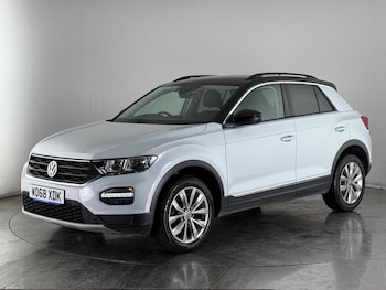 Used Volkswagen T-Roc 2019 for sale - 75648203: Photo