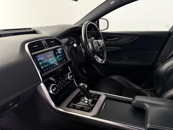 Used Jaguar XE 2020 for sale - 75758489: Photo 16