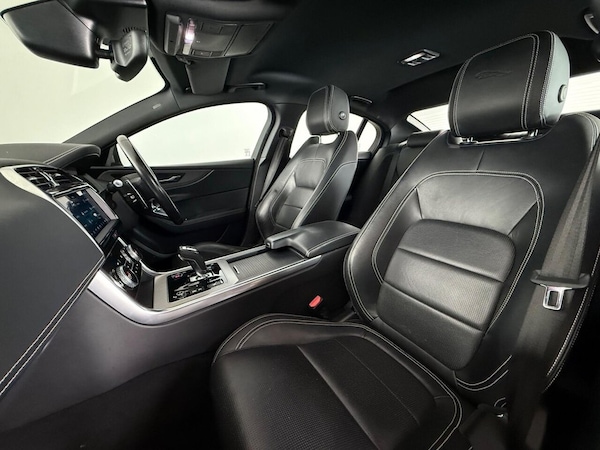 Used Jaguar XE 2020 for sale - 75758489: Photo 17