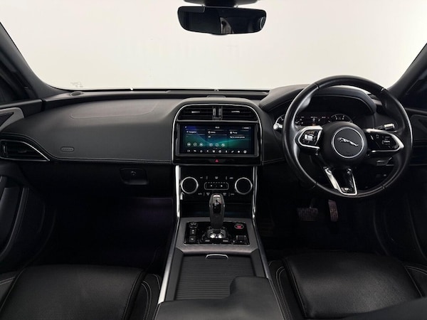 Used Jaguar XE 2020 for sale - 75758489: Photo 20