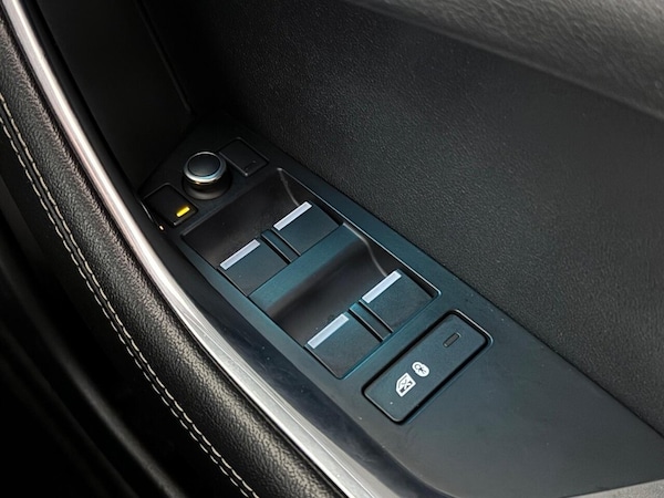Used Jaguar XE 2020 for sale - 75758489: Photo 22