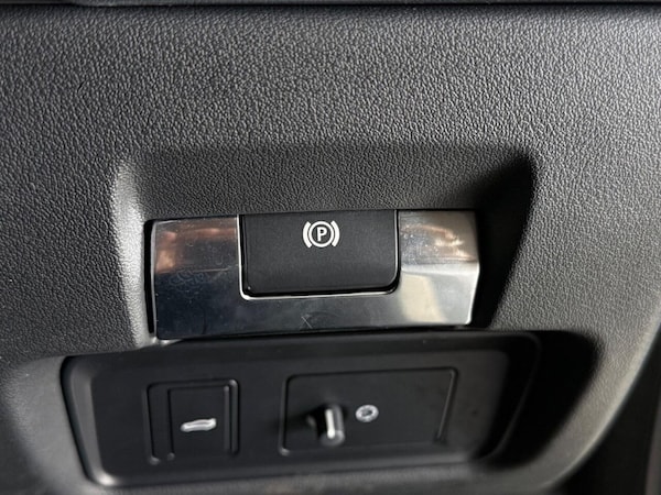 Used Jaguar XE 2020 for sale - 75758489: Photo 24