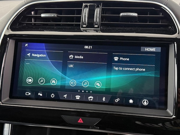 Used Jaguar XE 2020 for sale - 75758489: Photo 31