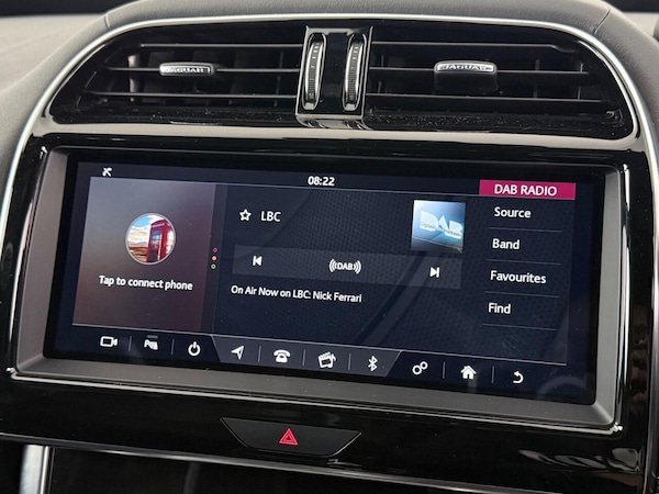 Used Jaguar XE 2020 for sale - 75758489: Photo 32