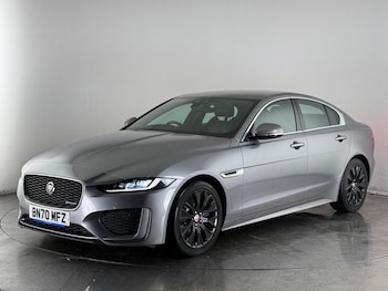 Used Jaguar XE 2020 for sale - 75758489: Photo 3
