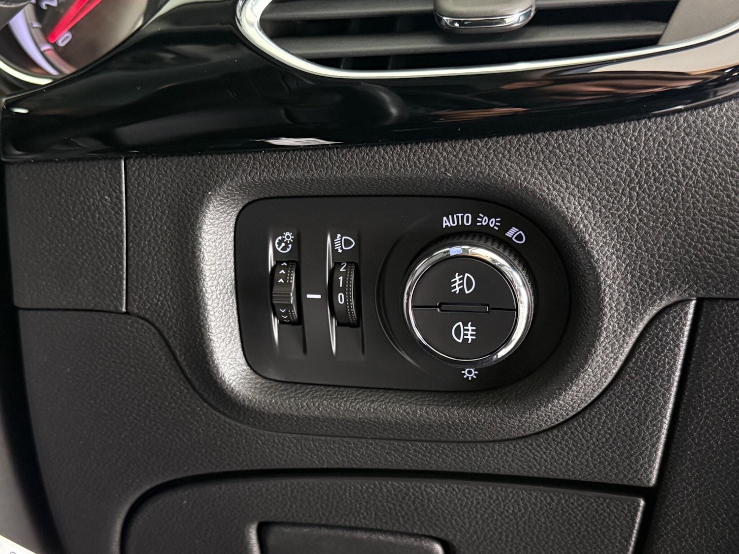 Used Vauxhall Astra 2019 for sale - 77672088: Photo 20