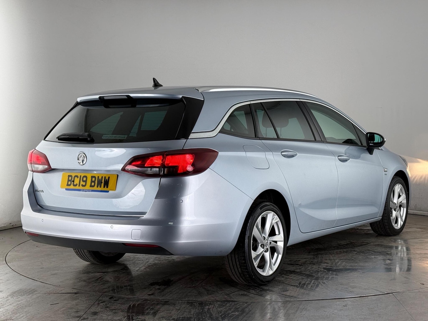 Used Vauxhall Astra 2019 for sale - 77672088: Photo 3