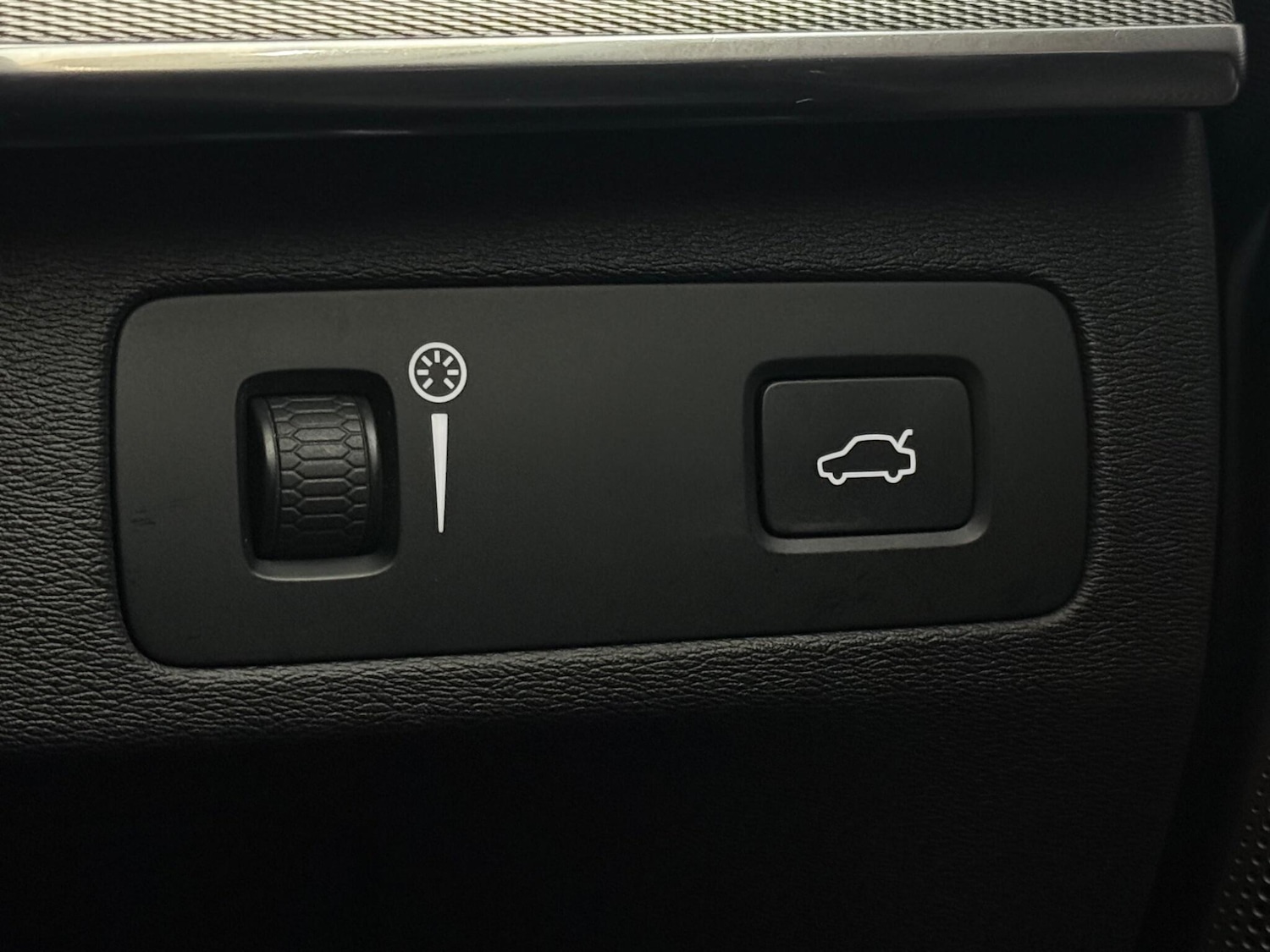 Used Volvo XC90 2015 for sale - 77412513: Photo 24