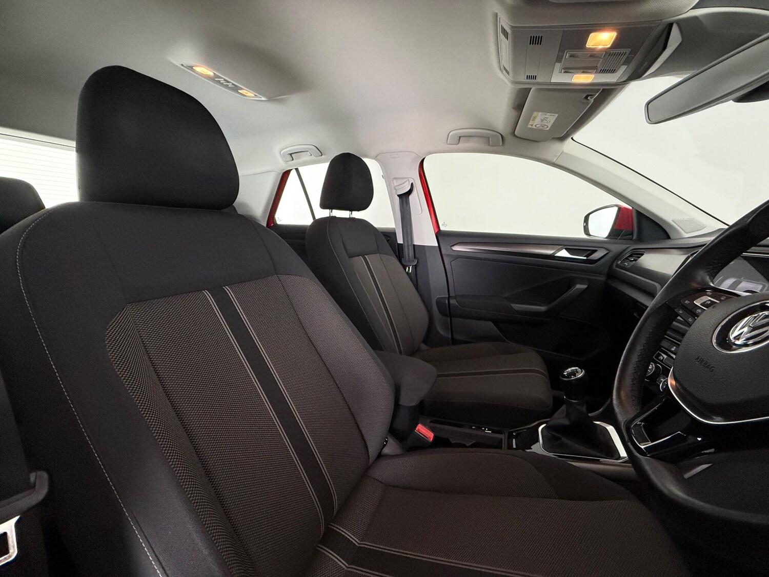 Used Volkswagen T-Roc 2018 for sale - 77626385: Photo 11