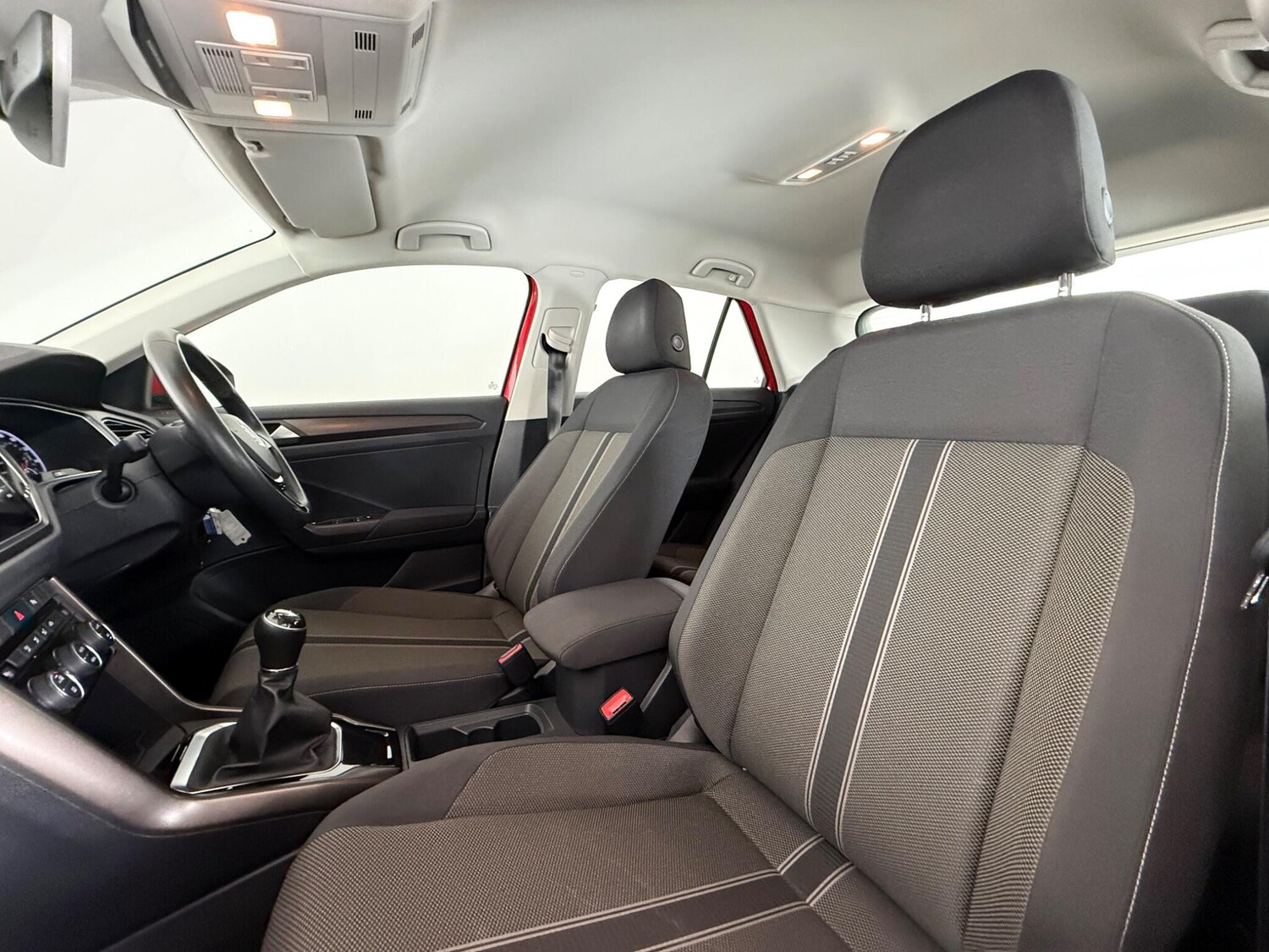 Used Volkswagen T-Roc 2018 for sale - 77626385: Photo 12