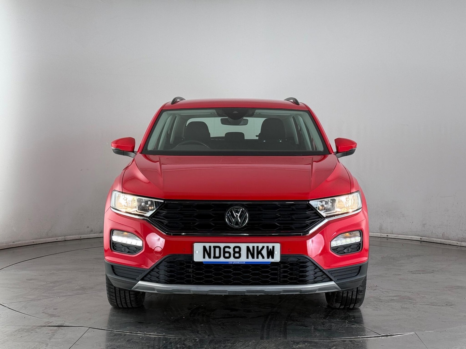Used Volkswagen T-Roc 2018 for sale - 77626385: Photo 2