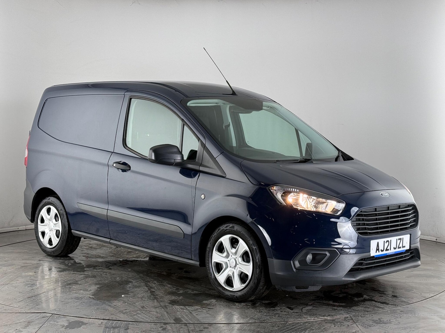 Used Ford Transit Courier 2021 for sale - 76771762: Photo 1