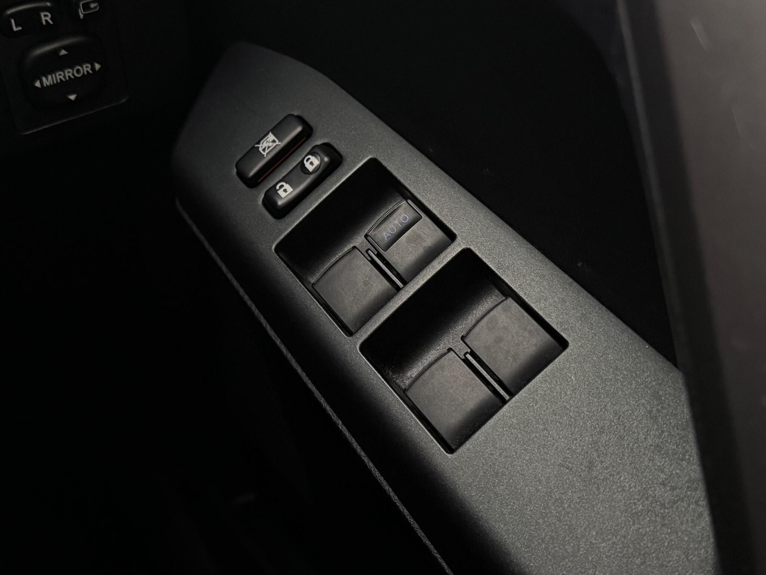 Used Toyota RAV4 2017 for sale - 77217117: Photo 23