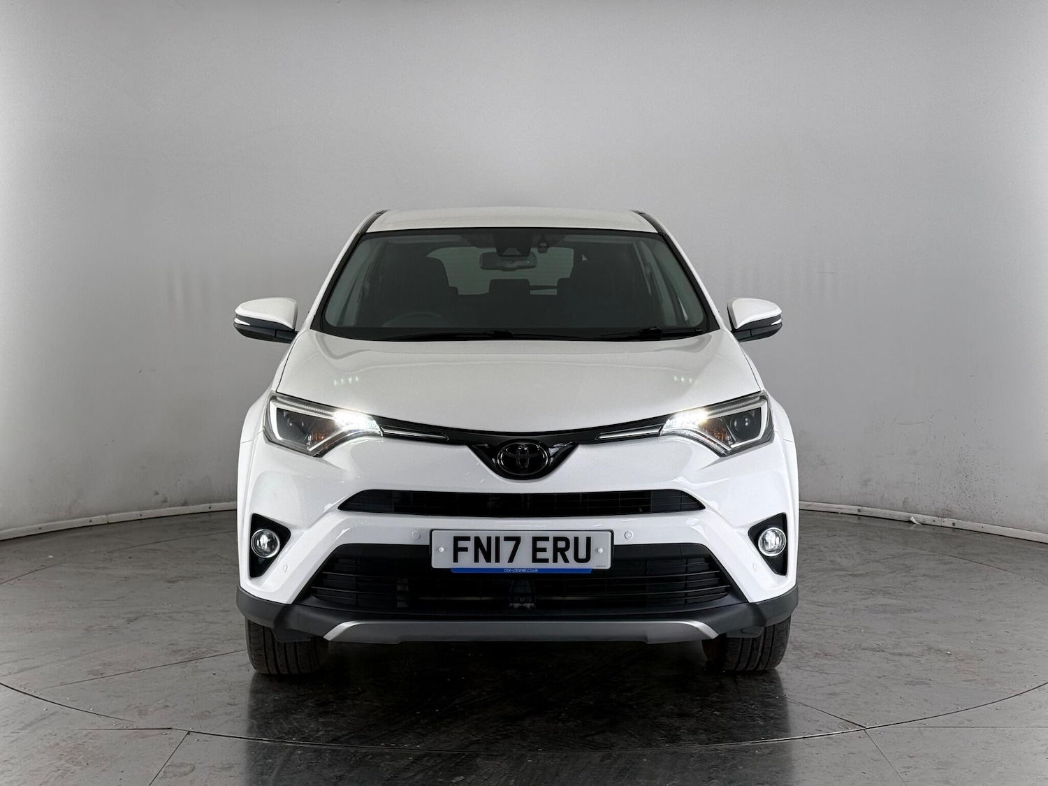 Used Toyota RAV4 2017 for sale - 77217117: Photo 5