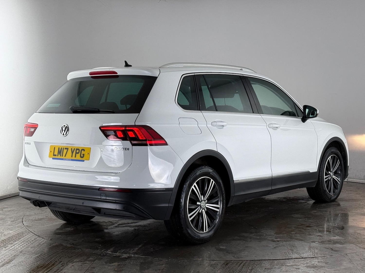 Used Volkswagen Tiguan 2017 for sale - 76993116: Photo 5