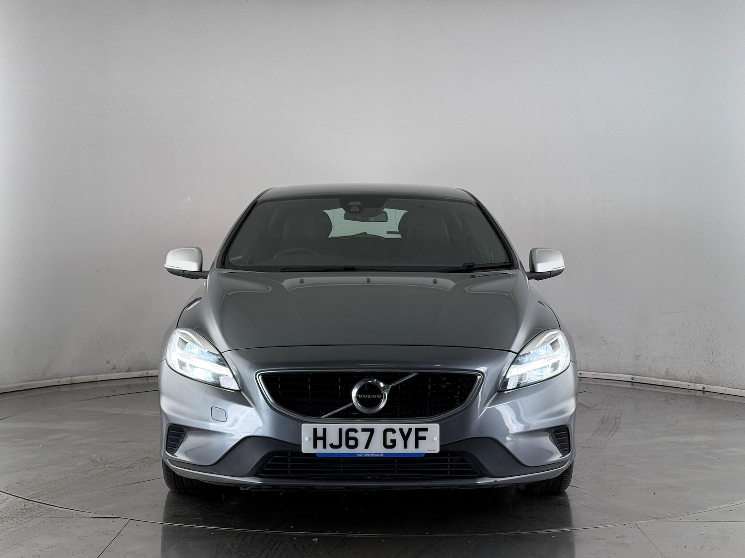 Used Volvo V40 2017 for sale - 77222724: Photo 2