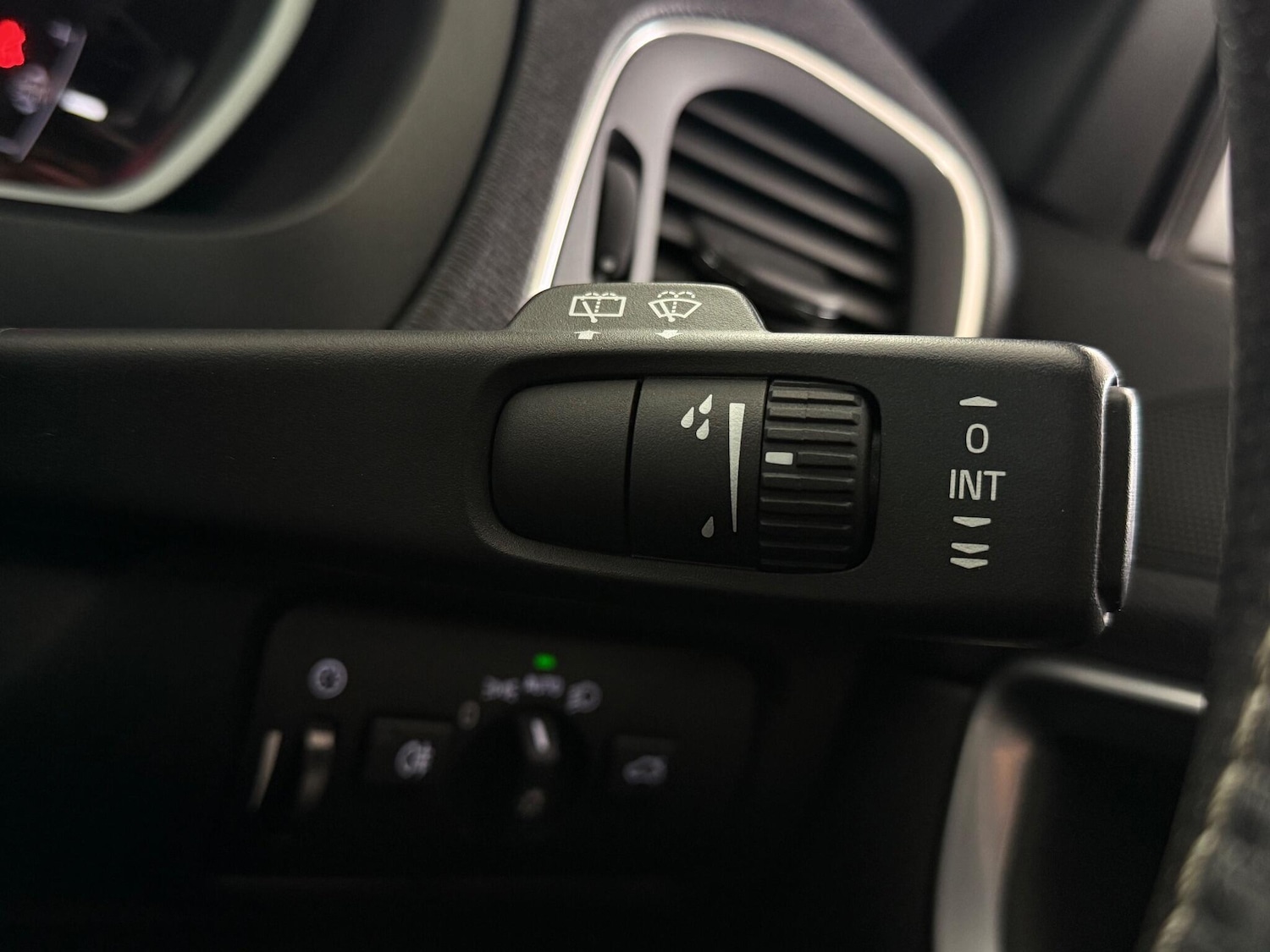 Used Volvo V40 2017 for sale - 77222724: Photo 21