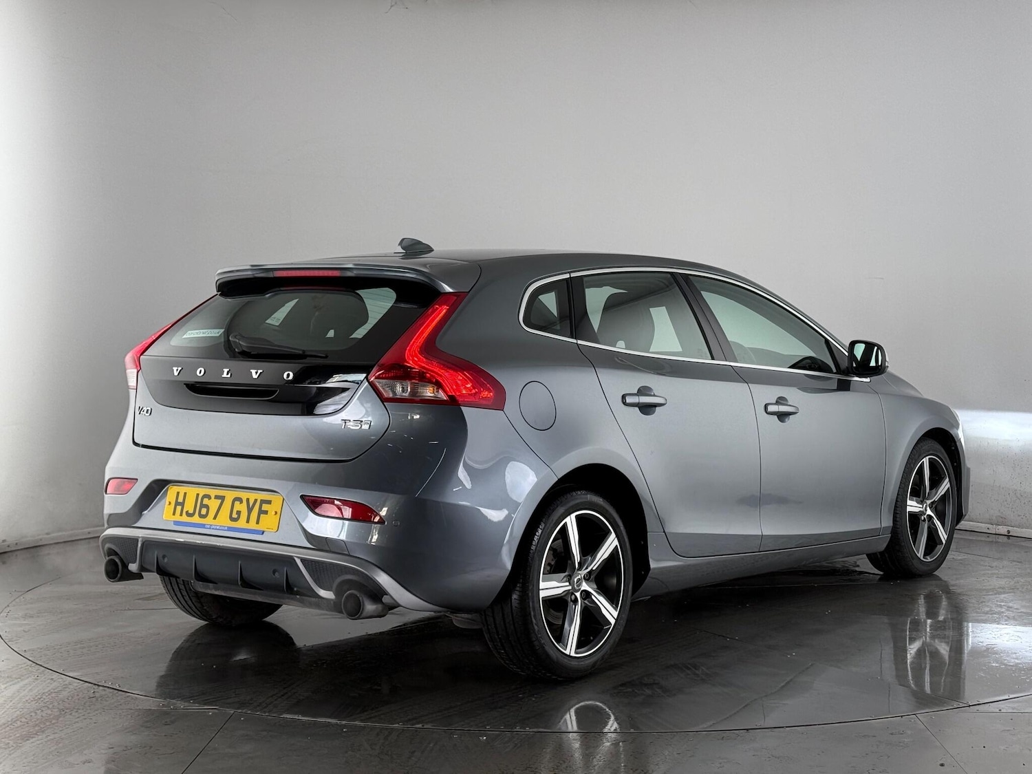 Used Volvo V40 2017 for sale - 77222724: Photo 5
