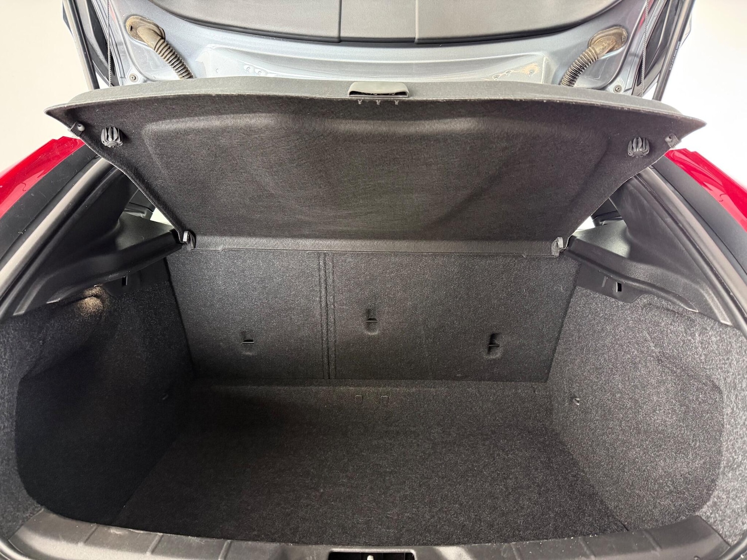 Used Volvo V40 2017 for sale - 77222724: Photo 9