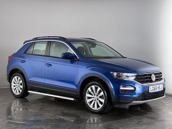 Used Volkswagen T-Roc 2018 for sale - 77259563: Photo
