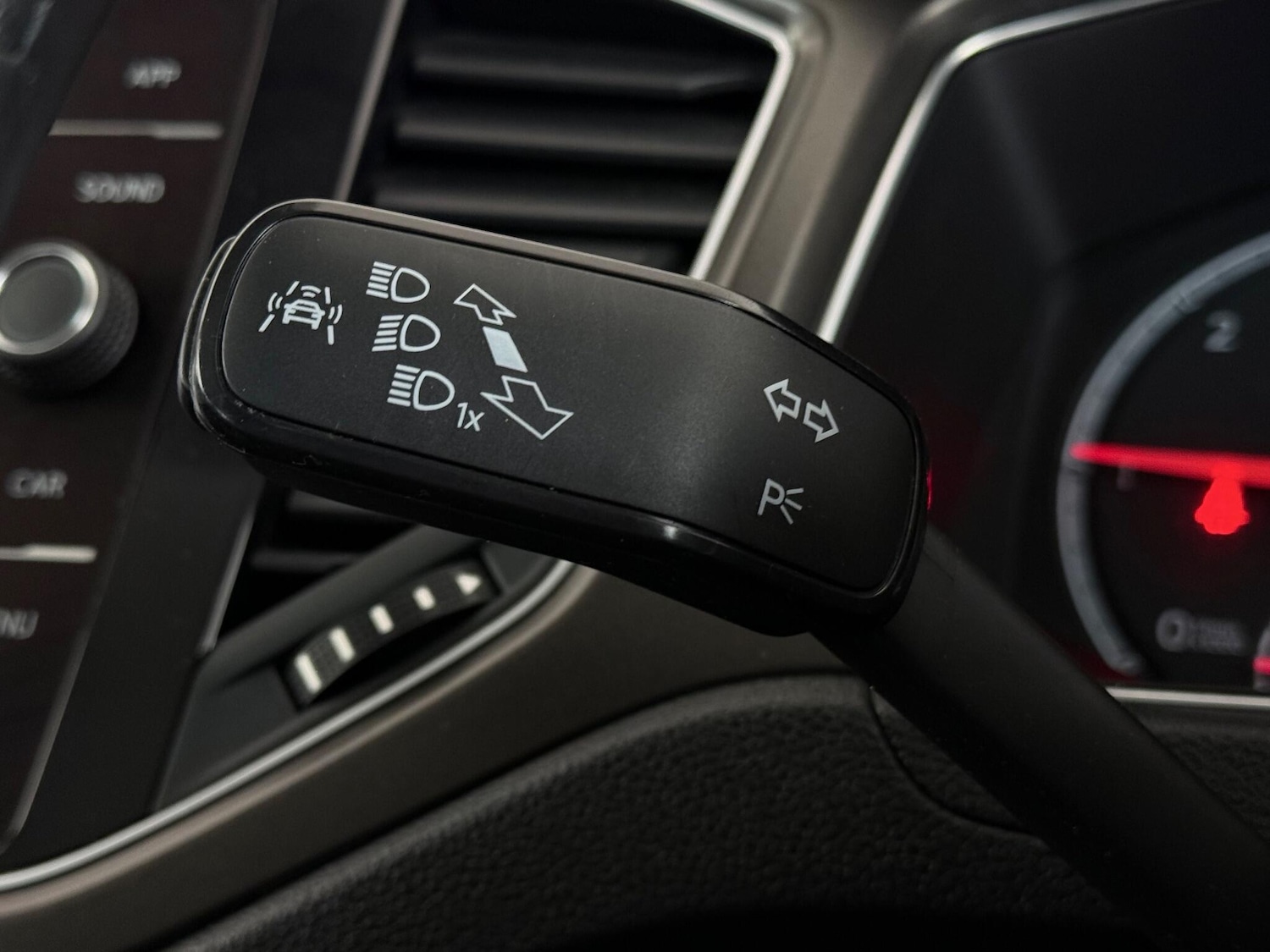 Used Volkswagen T-Roc 2018 for sale - 77259563: Photo 21