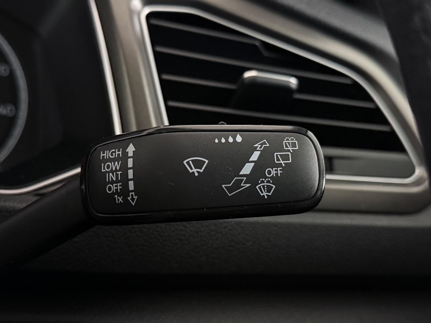 Used Volkswagen T-Roc 2018 for sale - 77259563: Photo 22