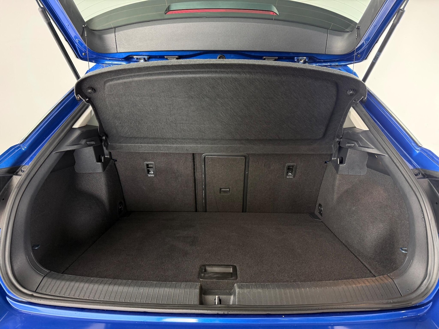 Used Volkswagen T-Roc 2018 for sale - 77259563: Photo 8