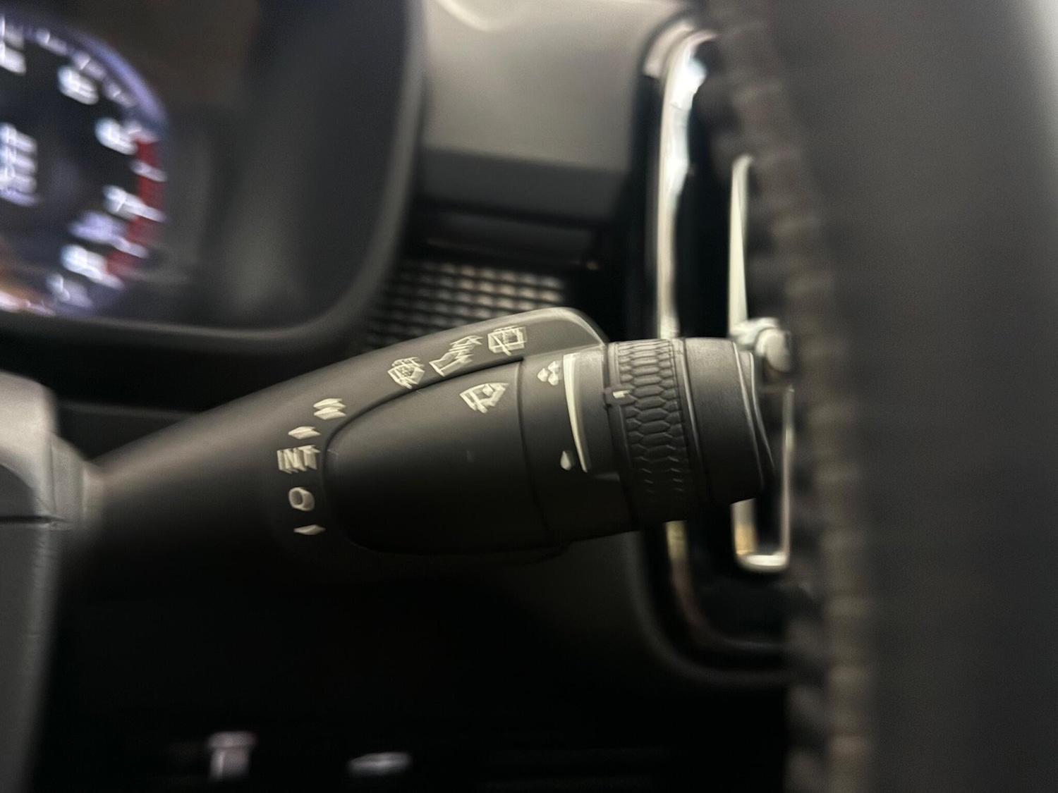 Used Volvo XC40 2018 for sale - 77180949: Photo 24