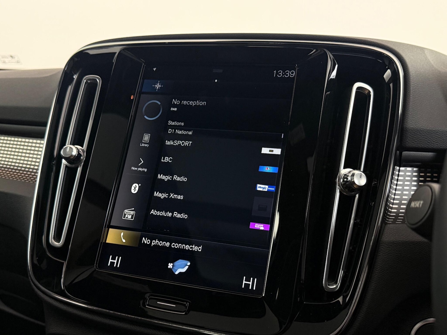 Used Volvo XC40 2018 for sale - 77180949: Photo 30