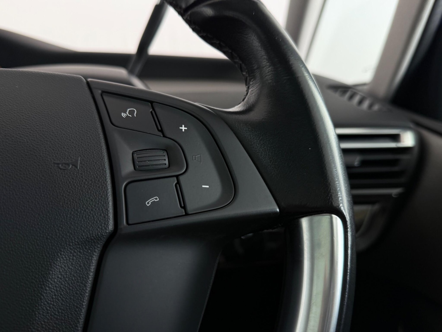 Used Citroen C4 Picasso 2017 for sale - 76468059: Photo 28