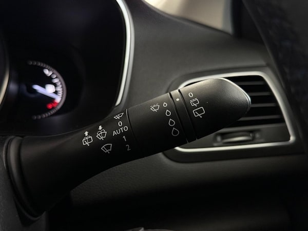 Used Renault Megane 2017 for sale - 76338500: Photo 31