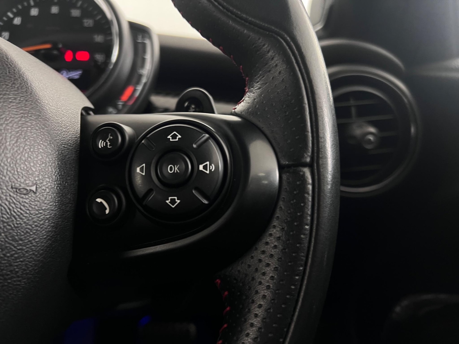 Used MINI Hatch 2019 for sale - 76468531: Photo 23