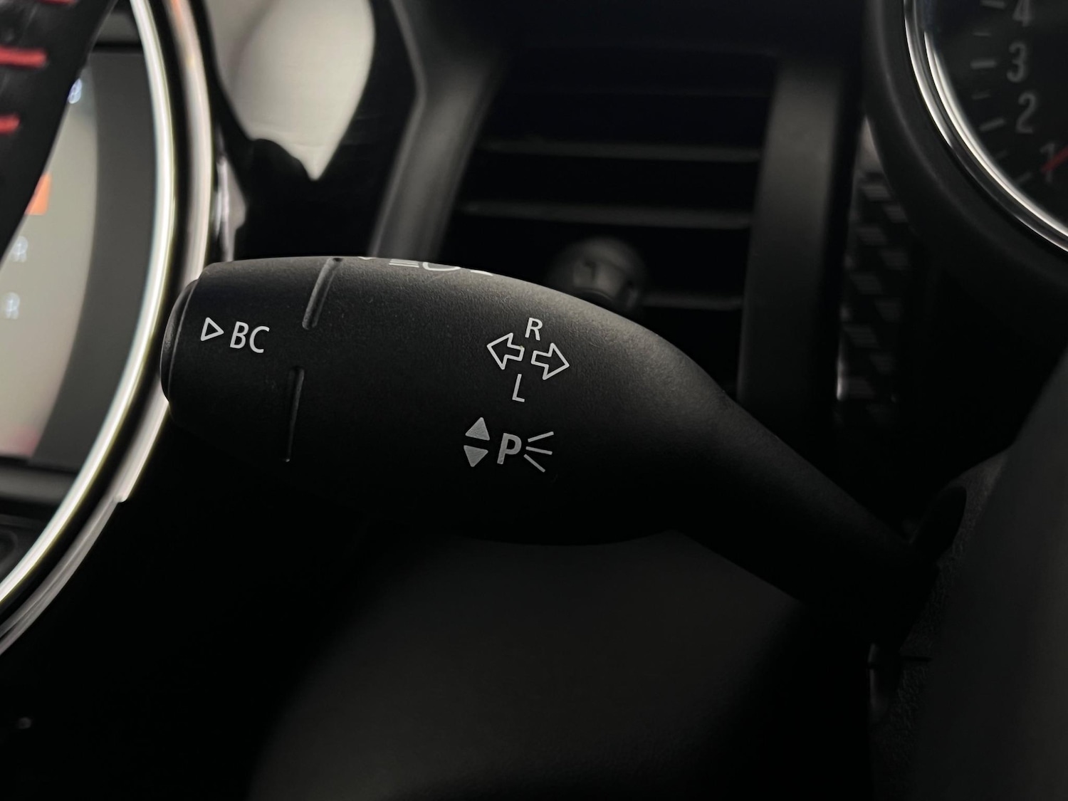 Used MINI Hatch 2019 for sale - 76468531: Photo 24