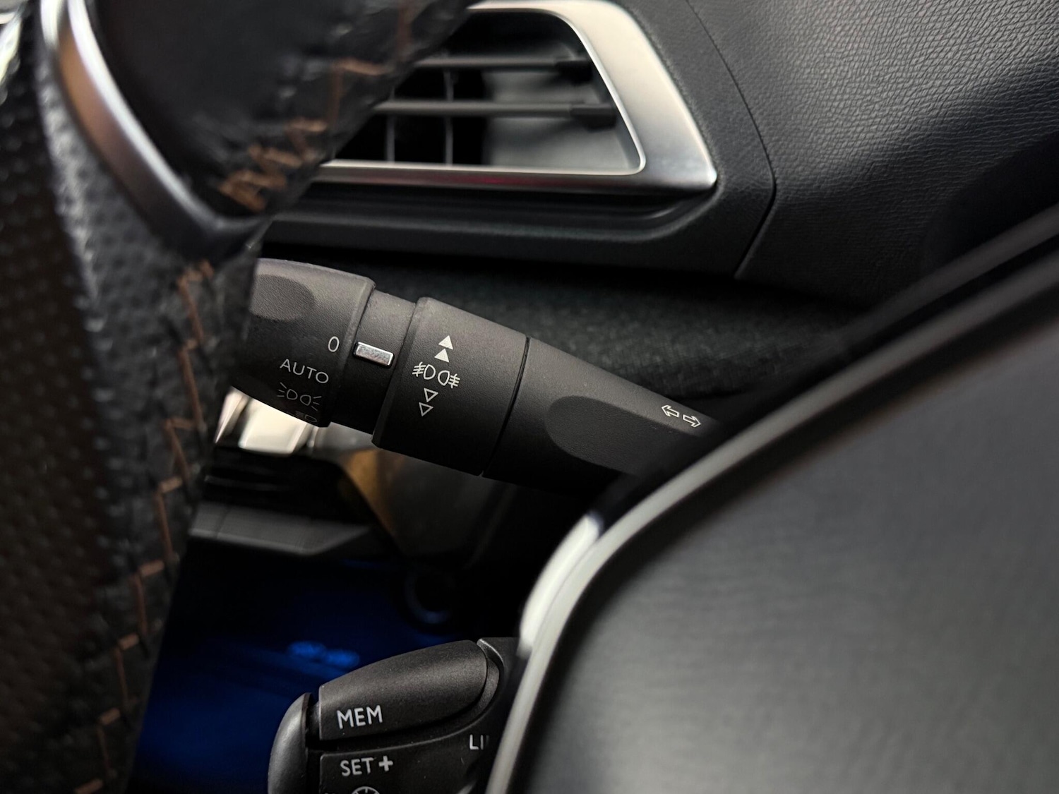 Used Peugeot 3008 2018 for sale - 77243325: Photo 21