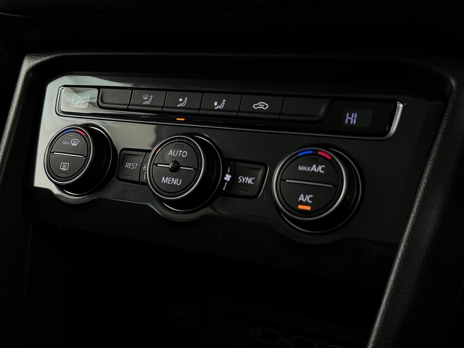 Used Volkswagen Tiguan 2019 for sale - 77260273: Photo 35