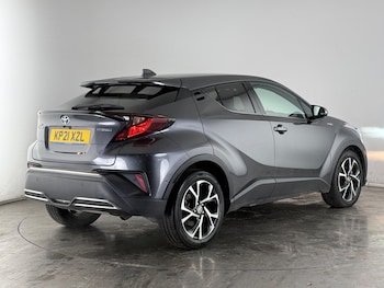 Used Toyota C-HR 2021 for sale - 76771624: Photo