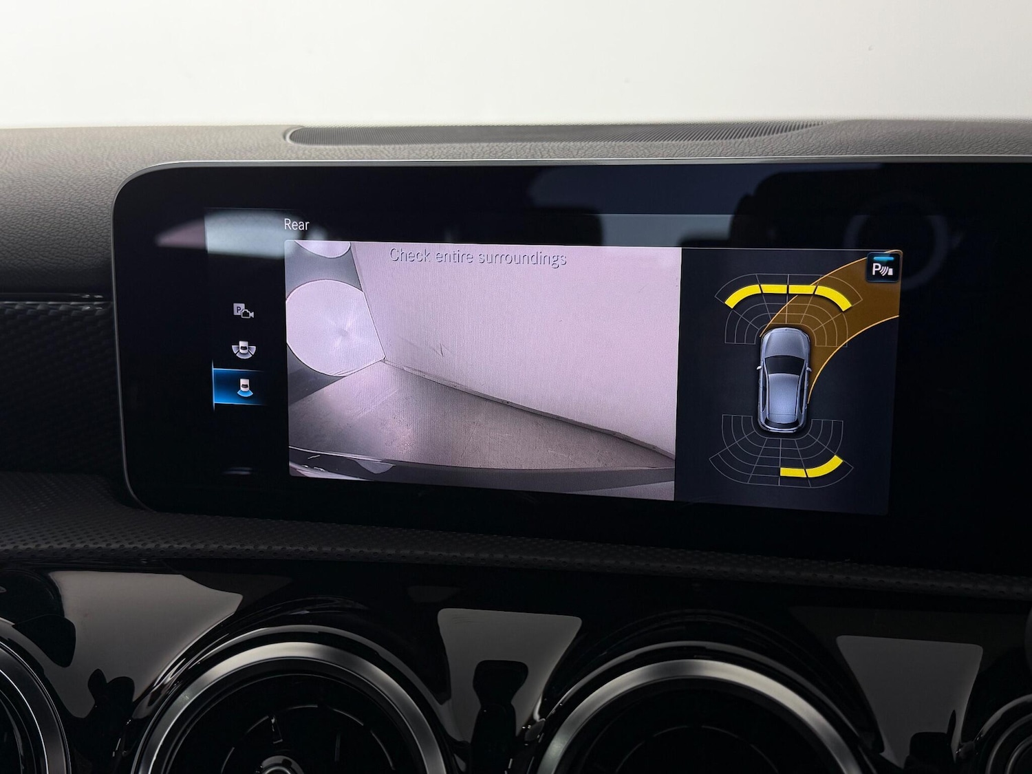 Used Mercedes-Benz A-Class 2019 for sale - 76468589: Photo 34