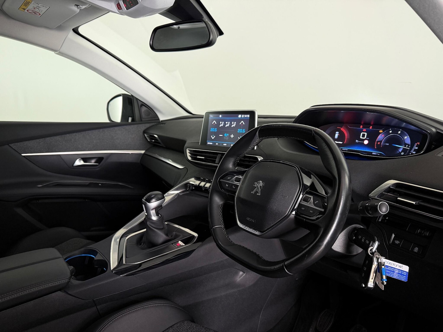 Used Peugeot 3008 2018 for sale - 77181139: Photo 11