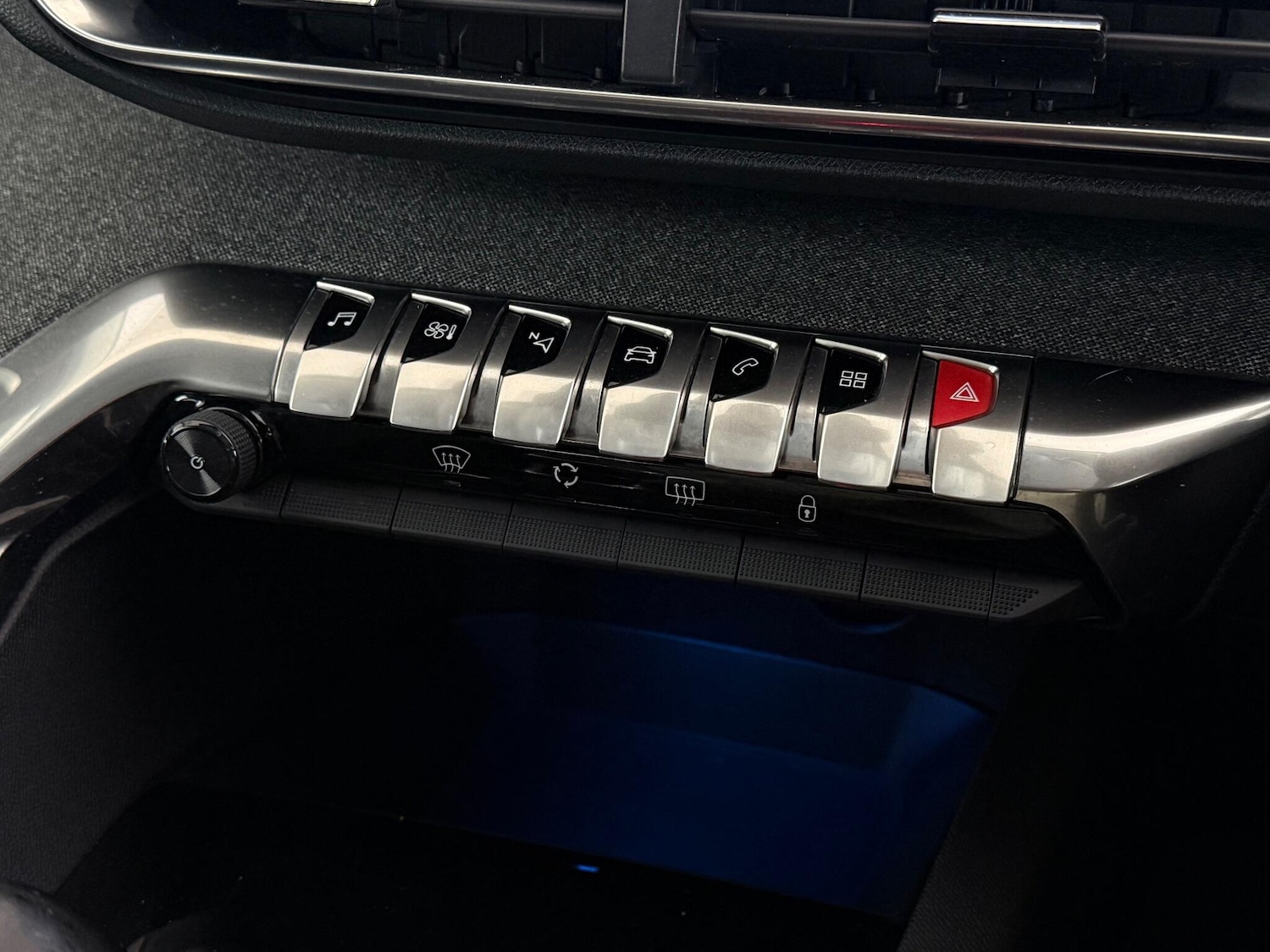 Used Peugeot 3008 2018 for sale - 77181139: Photo 36