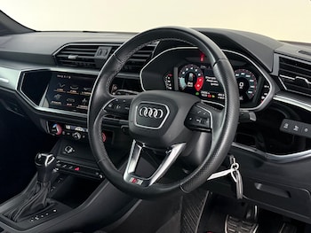 Used Audi Q3 2023 for sale - 79292836: Photo